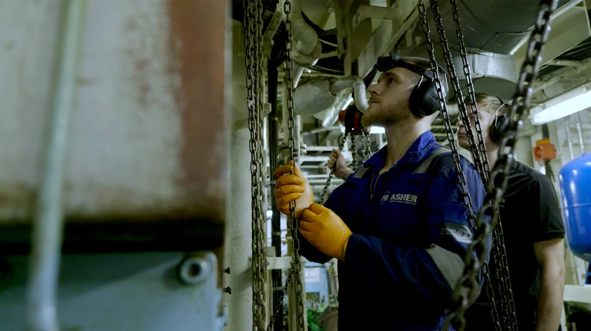 Specialist in the on board services for parts suitable for MAN and PIELSTICK engines.